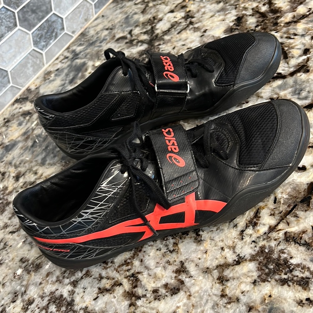 ASICS Men’s Throwing Shoes, Size 12.5